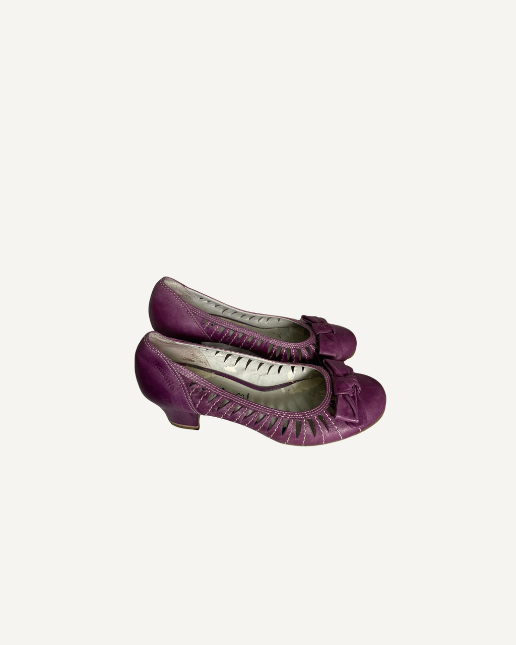 2000's Tamaris Purple Leather Bow Pumps